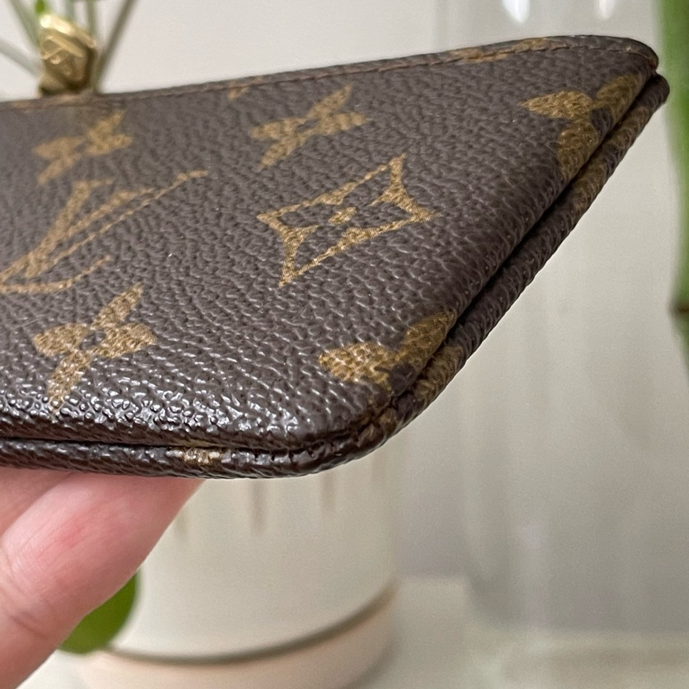Louis Vuitton Vintage Monogram keypouch - Picture 9 of 12